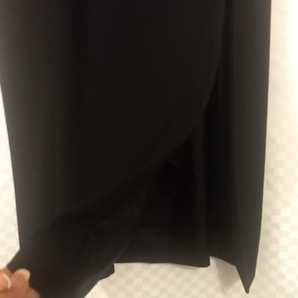 Dress - Picture 6 of 7